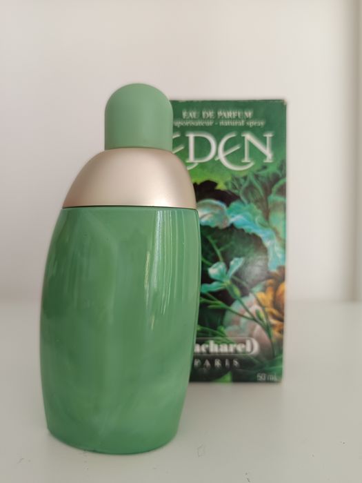 13 ретро, редки, неупотребявани парфюма от 90те от колекцията на майка