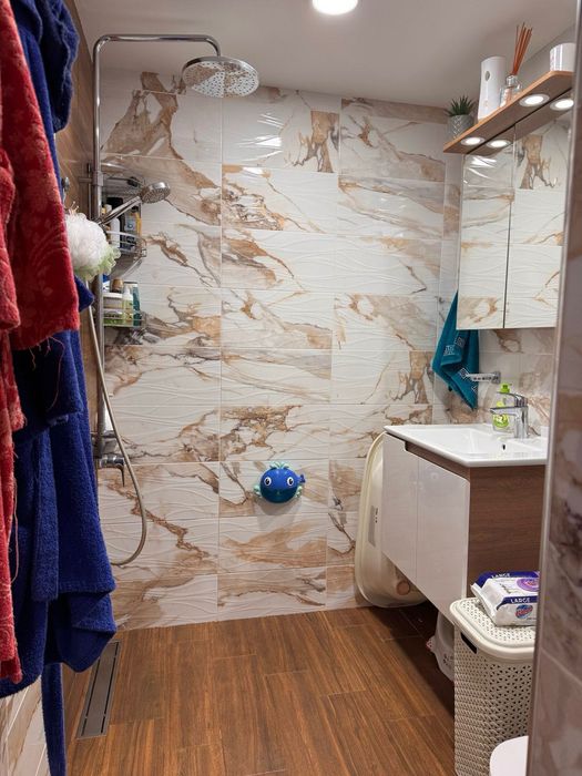 Продава се Тристаен апартамент в София, 7-ми 11-ти километър - 90 кв.м за 2612 €/кв.м - Снимка #17