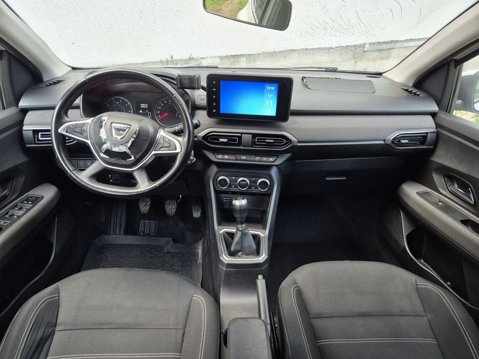 DACIA Logan 2023 — imagine 4