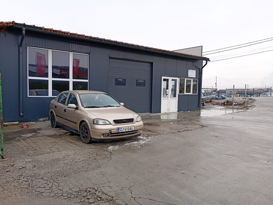 Închiriez hală garaj