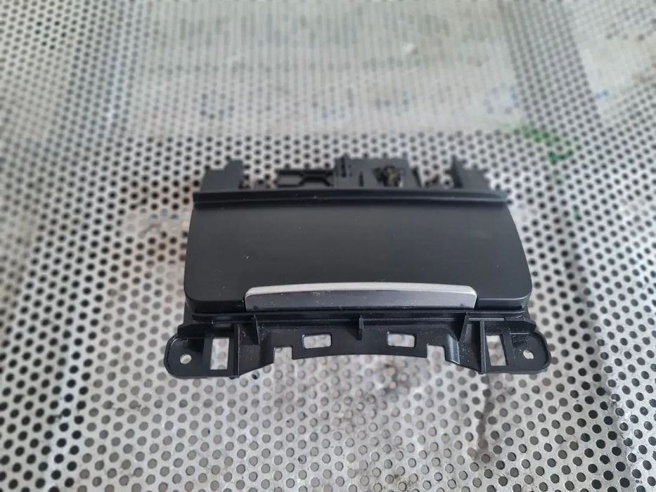 Scrumiera Audi A4 B8 A5 2.0 Tdi Euro 5 Cod Motor CJC Cutie Automata NYM An 2012-2013-2014-2015 Vola