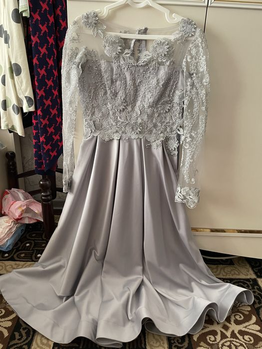 Vecherniy koylak sotiladi 200000