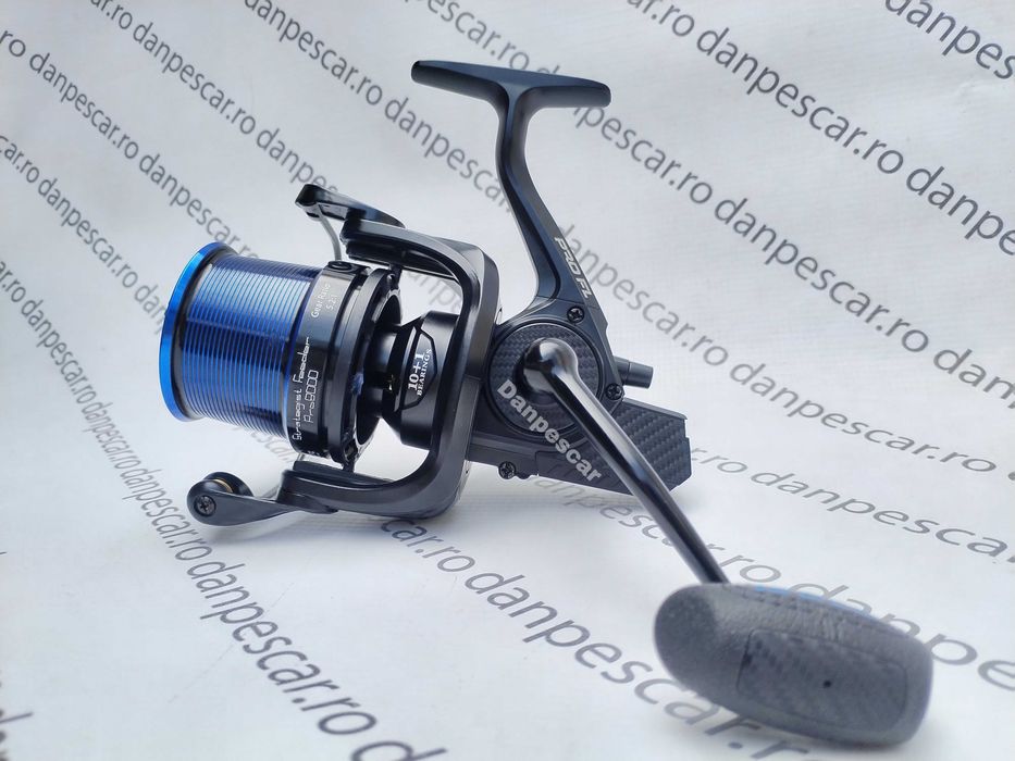 Mulinetă Feeder si Crap PRO FL Strategist 8000 Albastru cu Long Cast