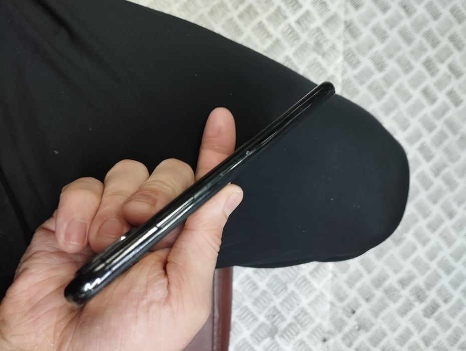 iPhone Apple Айфон Х-64гб