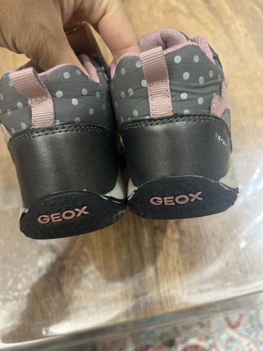 Ботинки демисезонные Geox для девочки 25р