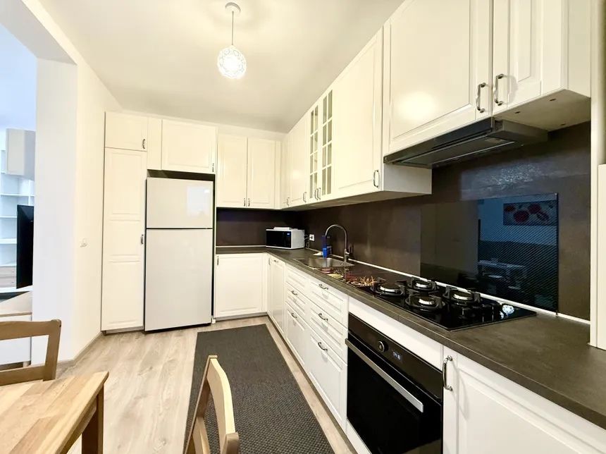 Proprietar inchiriez apartament 2 camere