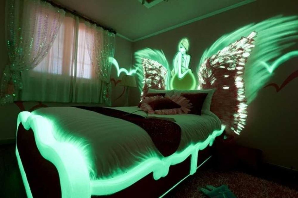 FOSFOR neon boyuk ichki va tashkari bezak