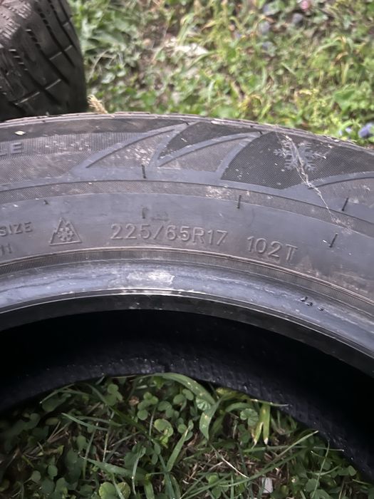 Комплект зимних шин 225/65/17