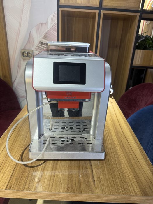 Kofe apparat Huracan 717 срочно