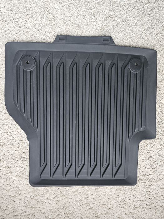 Продавам оригинални гумени стелки за Ауди А6 С8, Ауди А7