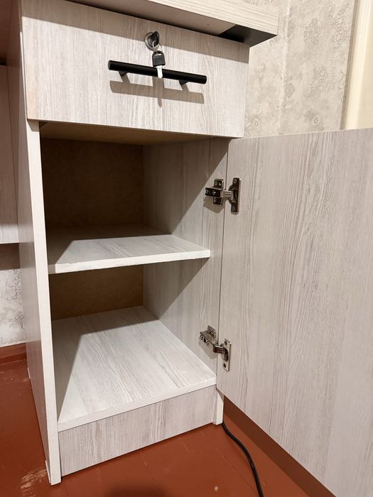 Мебель-рабочий стол