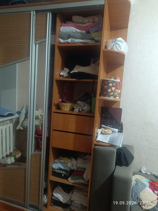 Продам шкаф срочно