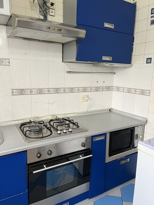 Кухонные гарнитур