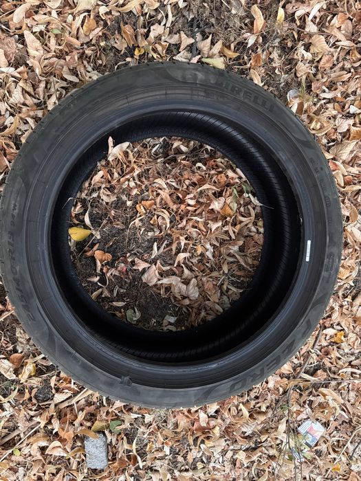 PIRELLY 245 40 19 DOT25