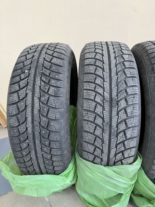 Продам резину 235/65/17 шипы