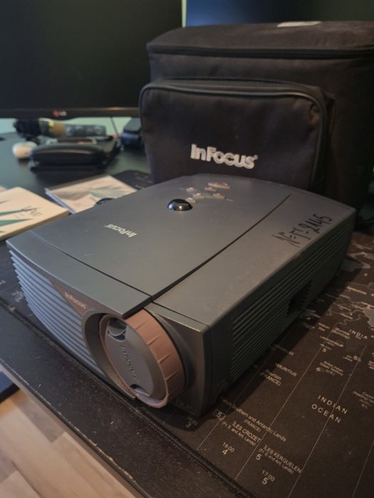 Проектор InFocus LP400