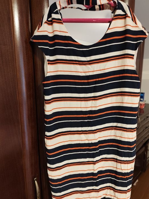 Лот рокли L, Desigual, Mango, общо 20euro