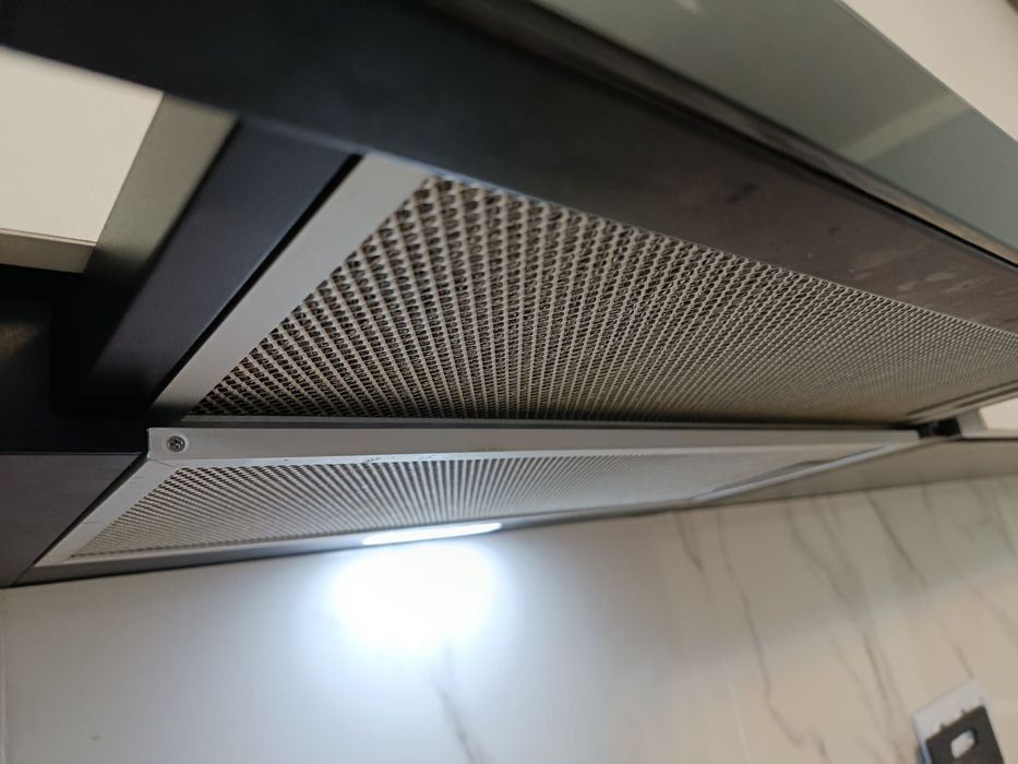 Вытяжка мидея 60см