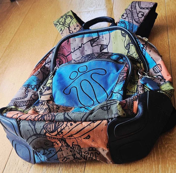 Ученическа раница Тотто 45х40х15 см отлично състояние