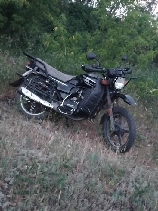 Продам мотоцикл 250кубов
