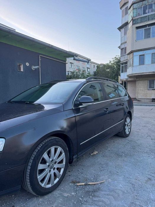 Vând Volkswagen Passat