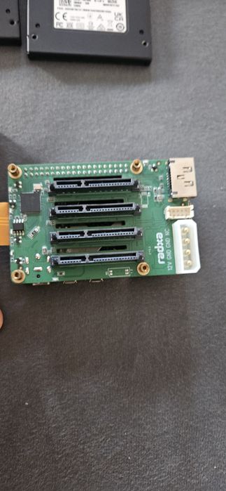 Raspberry 5 + hat + 2 ssd (2tb)
