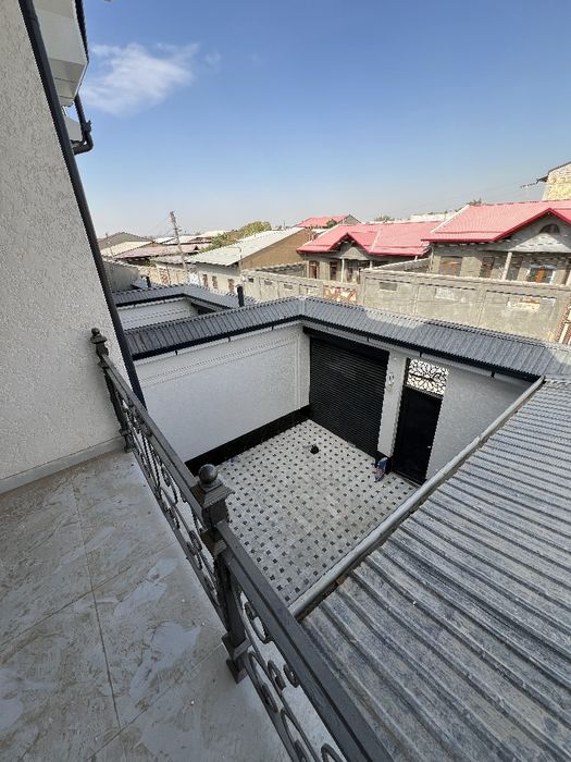 Oltin tepada yengi qurilgan uy sotiladi