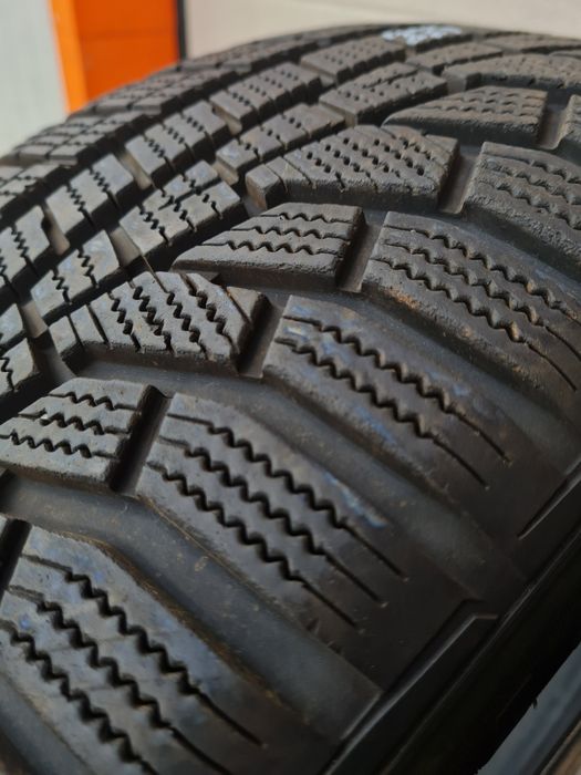 Зимни гуми 2 броя HANKOOK Winte Icept Evo2 225 60 R17