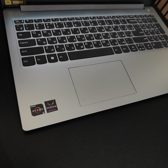 Быстрый ноутбук SSD Lenovo ideapad