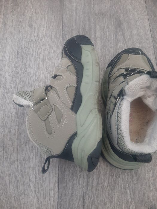 Продам детскую обувь, кроссовки