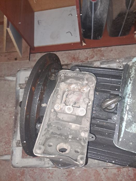 Электродвигатель Лапофланцевый