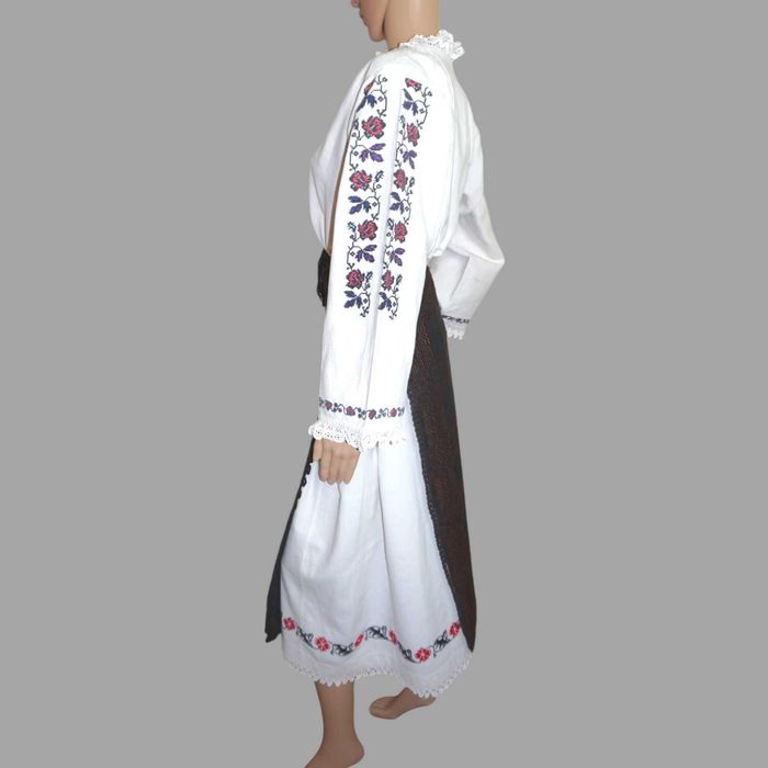 Costum popular vechi din Banat , costum traditional autentic S-M