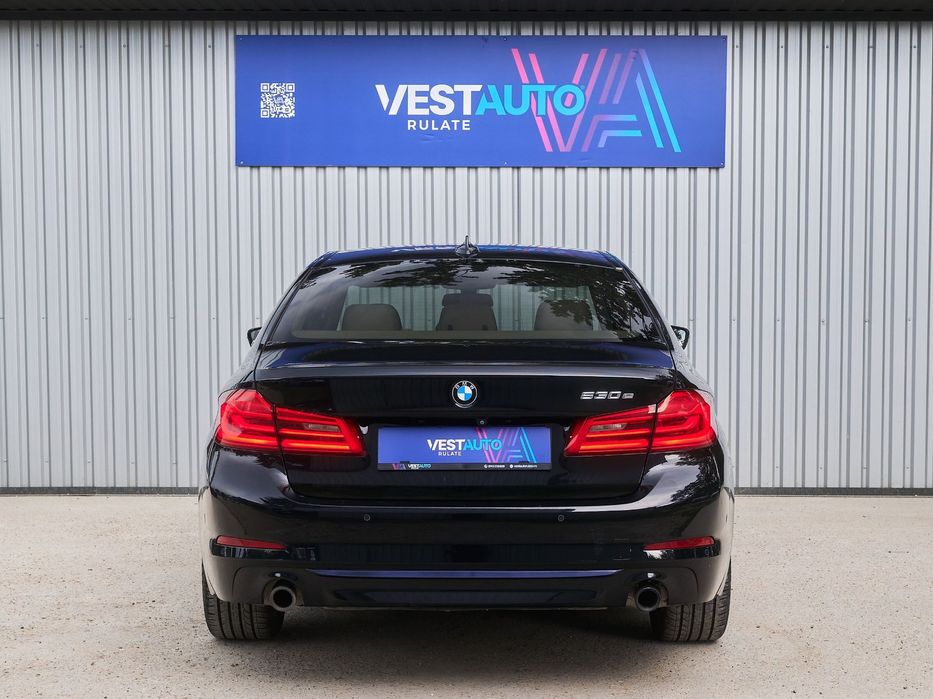 BMW Seria 5 BMW 530e/Sport Line/HUD/Camere 360/Incalzire fata-spate/Istoric/LED