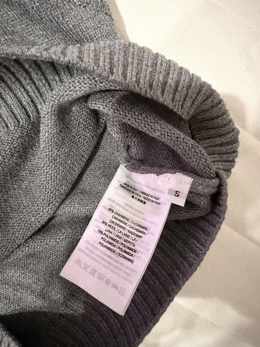 *Loewe* дамски пуловери с-размер