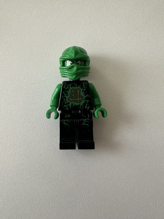 Figurina originala rara Lego Ninjago Airjitzu Lloyd
