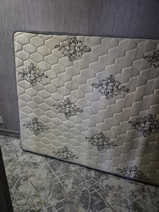 Продам матрас 140х200