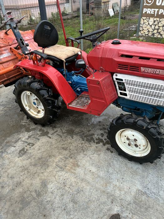 Vând tractoras kubota