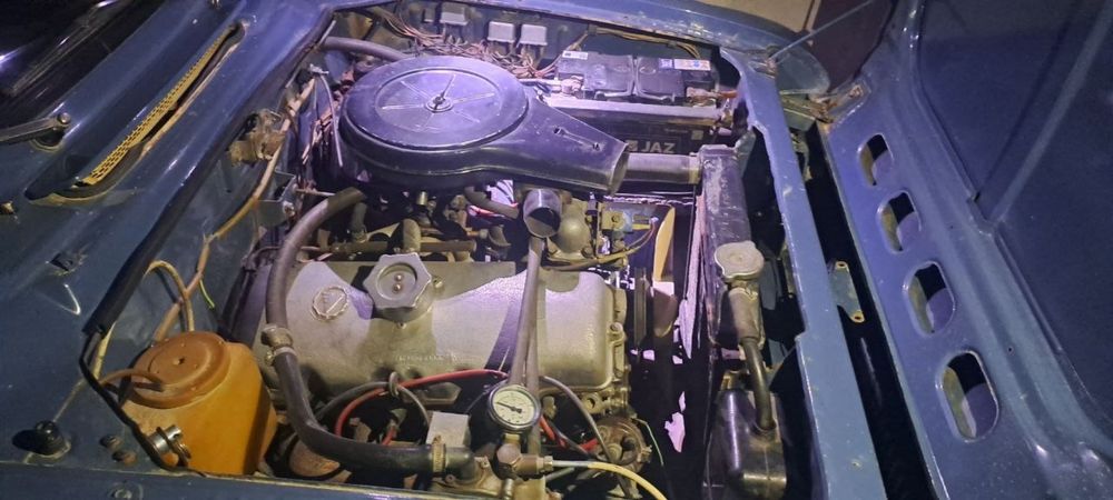 москвич  состояние среднее. Поставил новые шины, акумулятор.