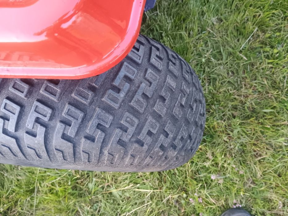 Vand tractoras de gazon / iarba 17,5 cp Briggs Toro