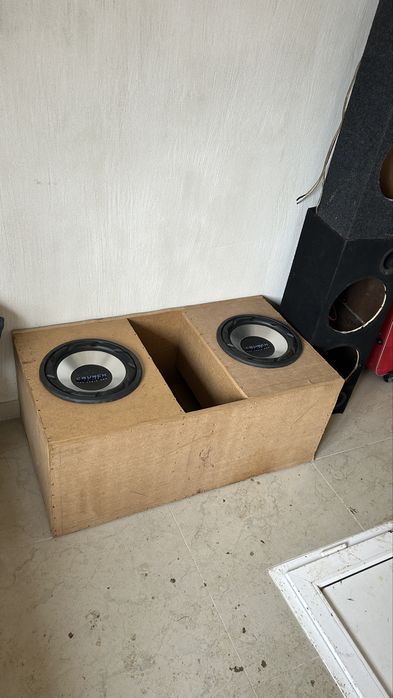 Subwoofer conceput pentru golf 5 , difuzoare pe 30 de cm