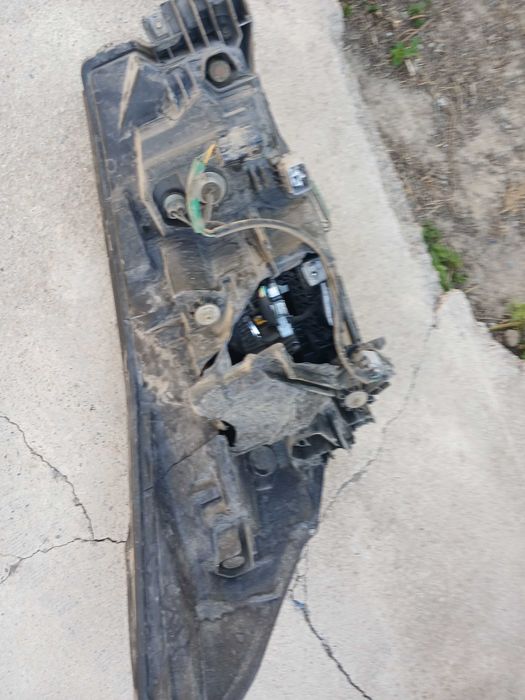 Фары б/у субару форестер