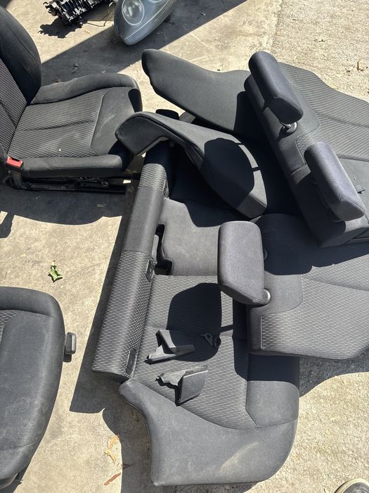Vand interior f30 cu bancheta rabatabile si incalzire scaune fata