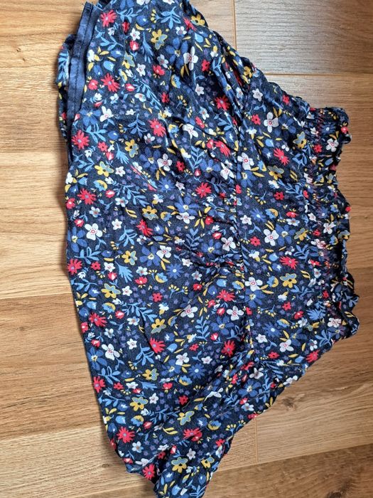 Vand fustita marime 104