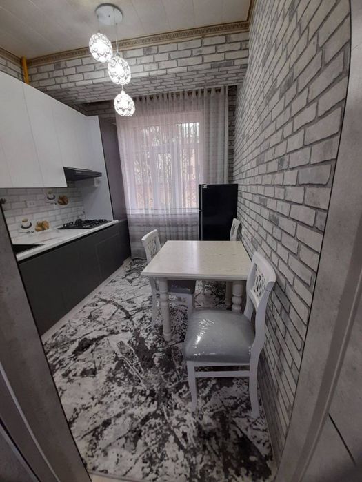 Сдается 1 х комнатная квартира на 4 этаже Детская больница 250 $