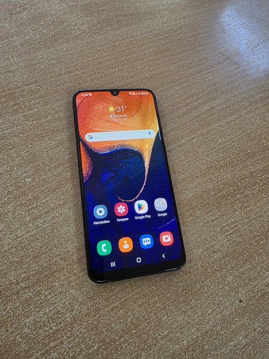 Samsung A50, память 64 Гб