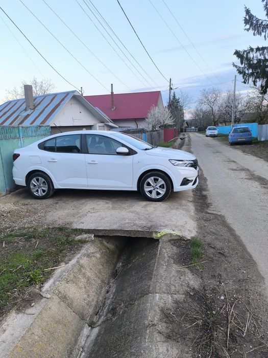DACIA Logan III: mașina arată în stare perfectă. Mașină a rulat în principal pe autostradă.