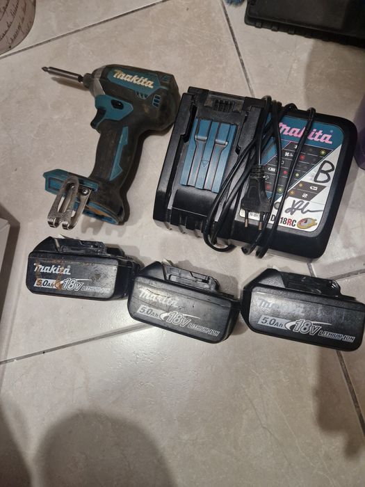 Filetanta cu impact Makita, incarcator rapid si 3 baterii 5ah