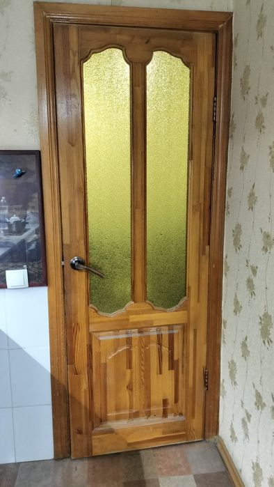 Продам двери межкомнатные деревянные