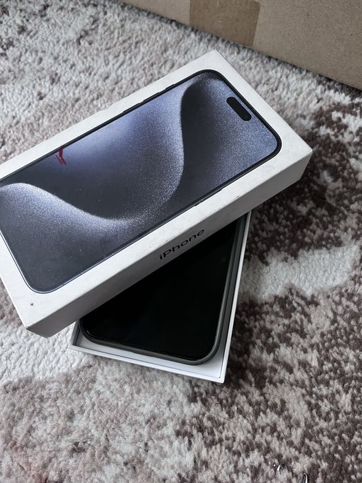 Продаю Айфон 15 Pro Max