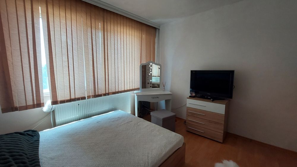 Продава се Тристаен апартамент в Пазарджик, Център - 87 кв.м за 989 €/кв.м - Снимка #8